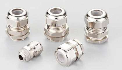 如何購買雨天用金屬電纜防水接頭？